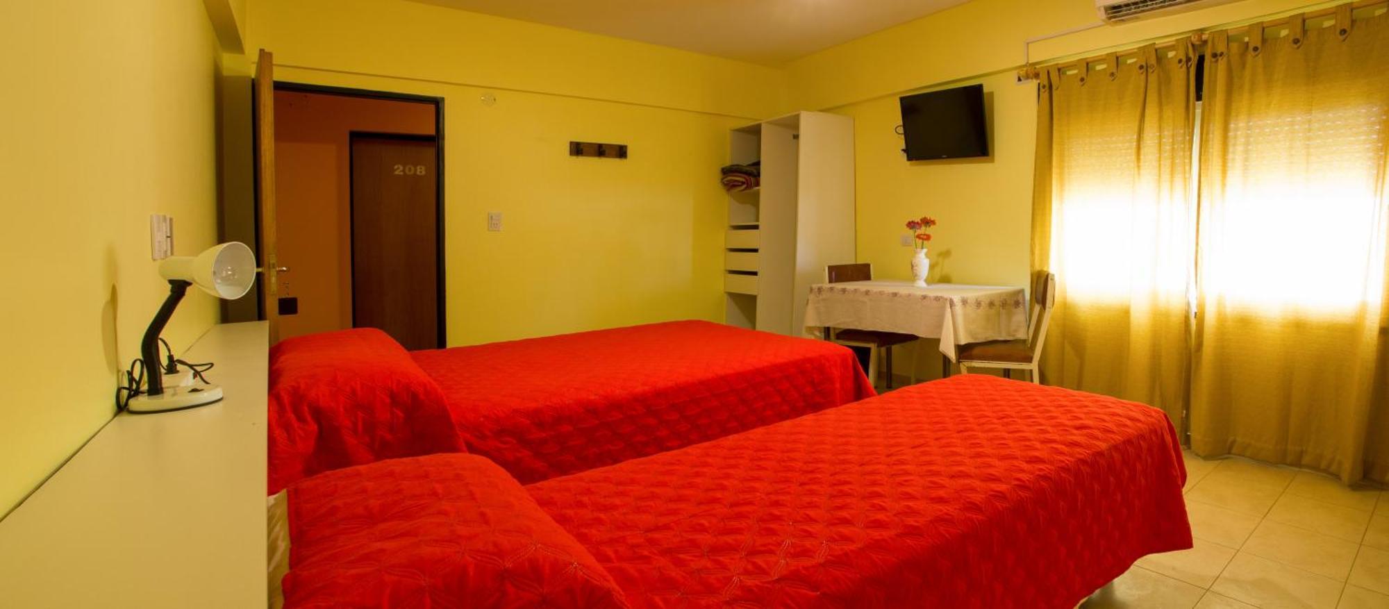 Hotel Bari Capdevila Esterno foto