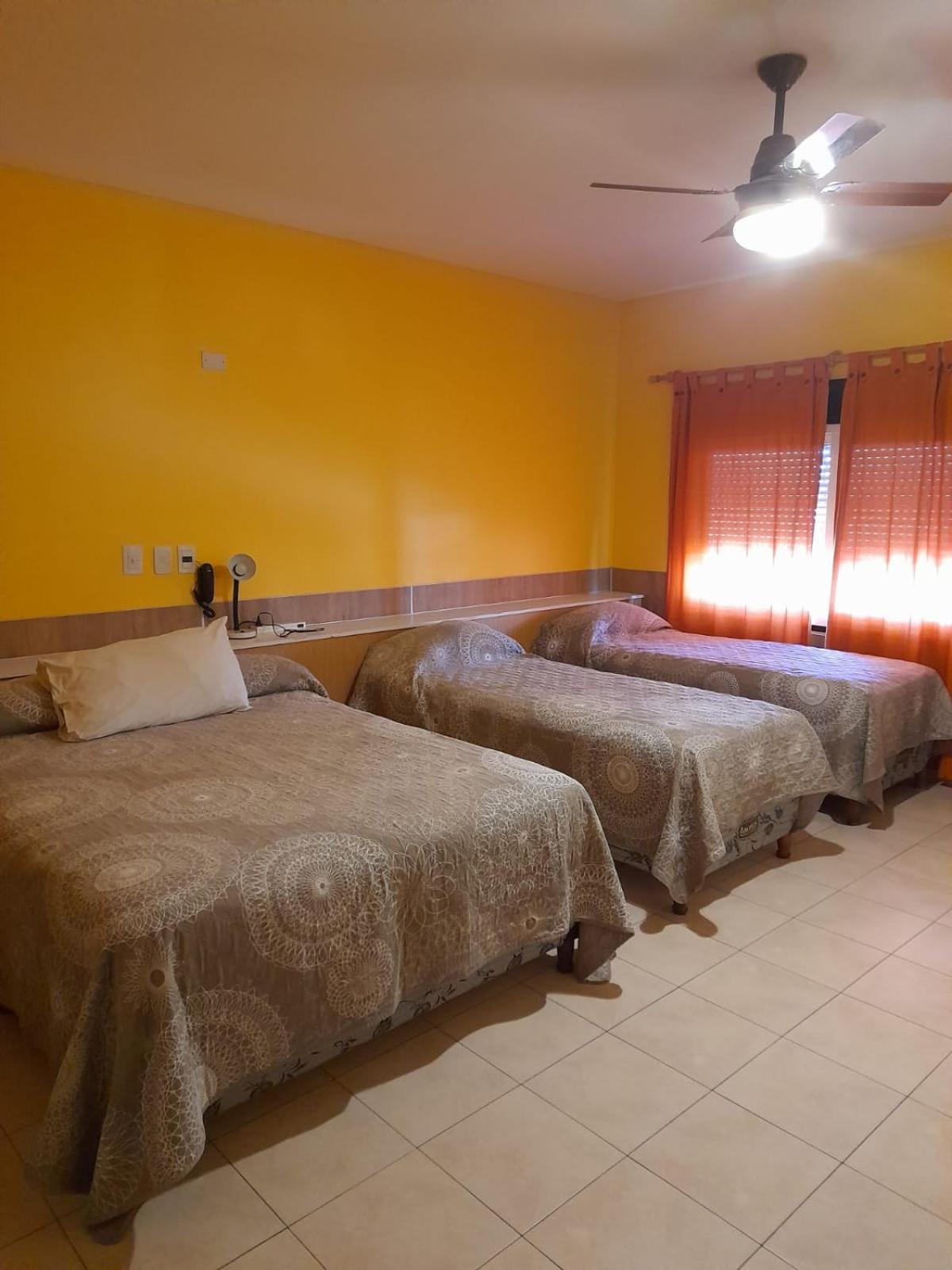 Hotel Bari Capdevila Esterno foto